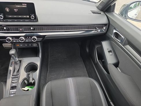 Used 2025 Honda Civic Sport image 16