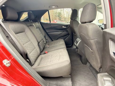 Used 2020 Chevrolet Equinox LT image 17
