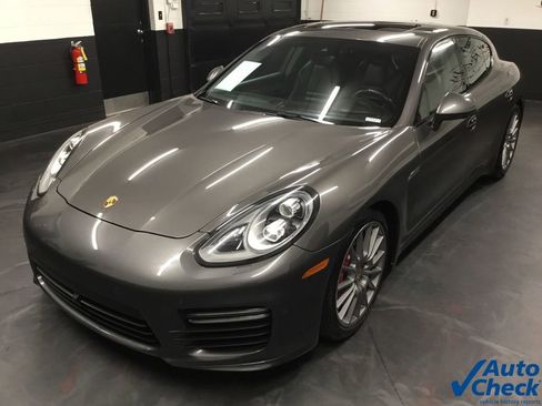 Used 2016 Porsche Panamera GTS image 6