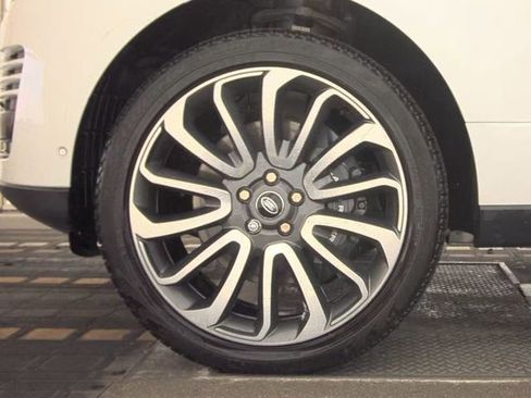 Used 2021 Land Rover Range Rover P525 Westminster Edition image 9