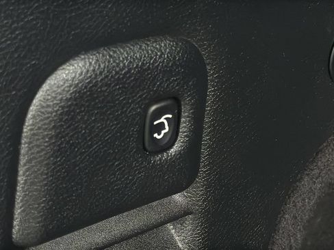 Used 2021 Jeep Grand Cherokee SRT AWD/4WD image 8