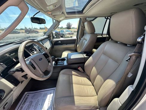 Used 2011 Ford Expedition EL XLT RWD image 21