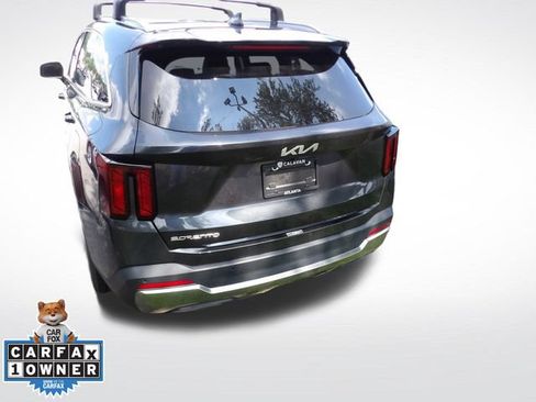 Used 2024 Kia Sorento S w/ Panoramic Sunroof Package FWD image 13