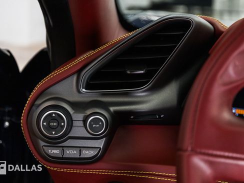 Used 2017 Ferrari 488 GTB RWD image 32