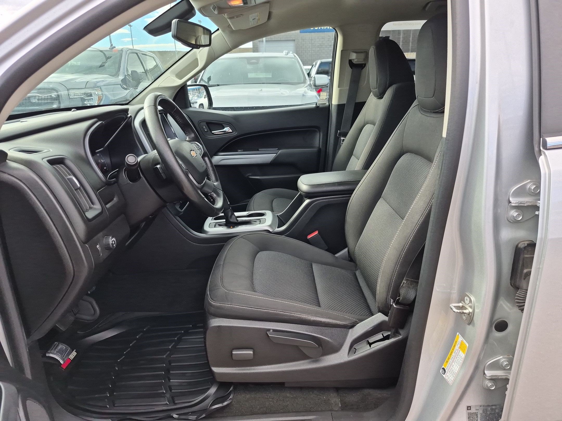 Used 2018 Chevrolet Colorado LT w/ LT Convenience Package RWD image 15