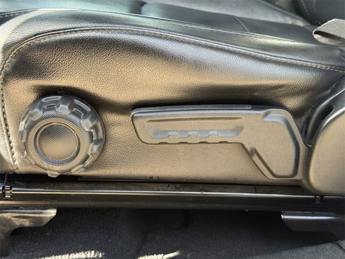 Used 2021 Jeep Wrangler Unlimited Sahara image 21