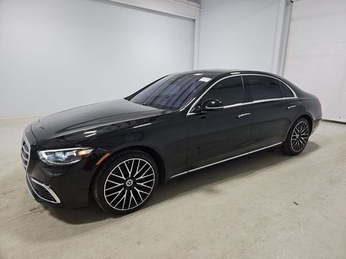 Used 2022 Mercedes-Benz S 500 4MATIC image 1