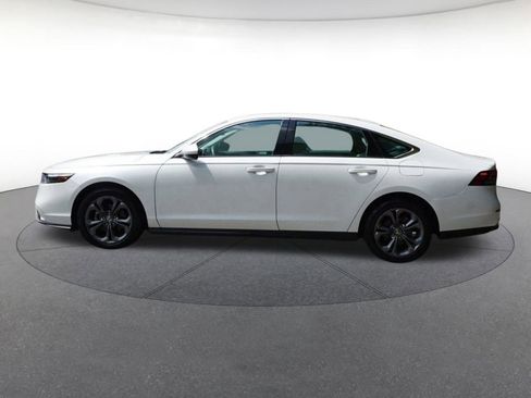 Used 2023 Honda Accord EX image 3