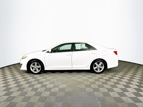 Used 2013 Toyota Camry SE image 6