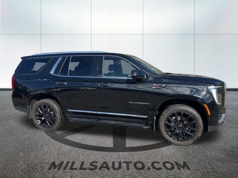 Used 2025 GMC Yukon Elevation w/ LPO, Elevation Black Package image 2