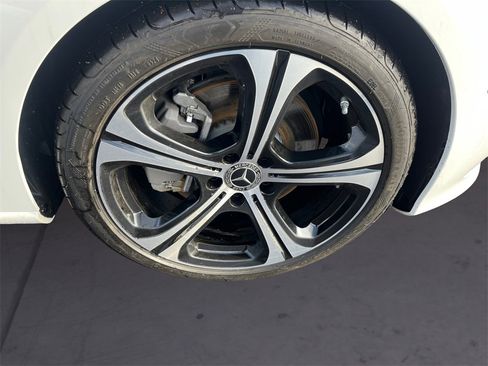 Certified 2025 Mercedes-Benz C 300 4MATIC Sedan image 14