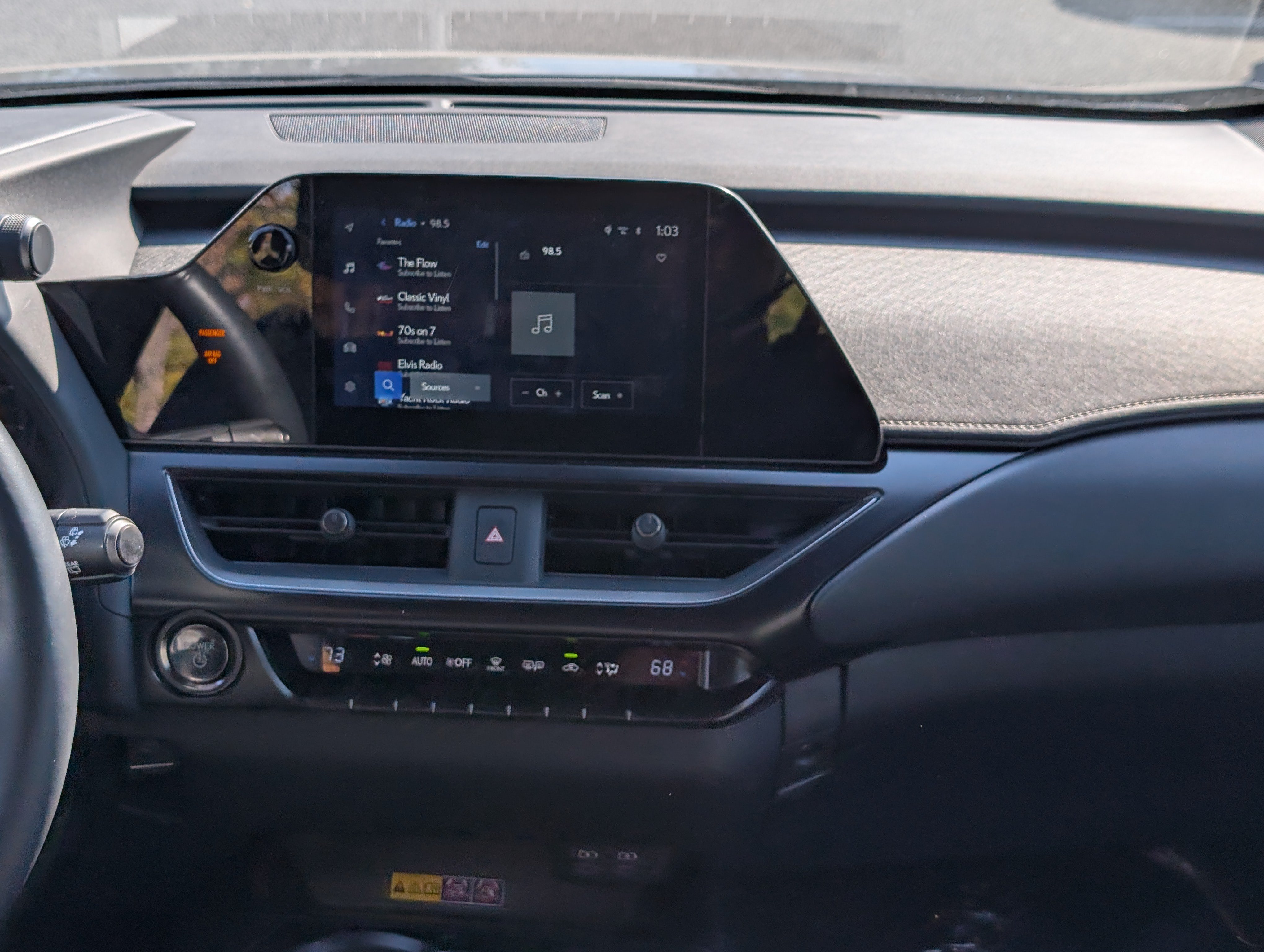 Used 2025 Lexus UX 300h AWD w/ Cold Area Package image 18