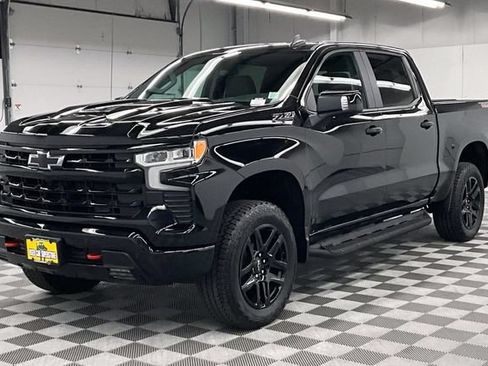 Used 2026 Chevrolet Silverado 1500 LT Trail Boss w/ LT Trail Boss Premium Package AWD/4WD image 12