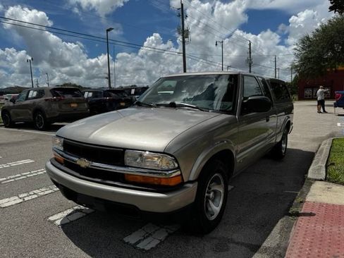 Used 2003 Chevrolet S10 Pickup LS RWD image 5