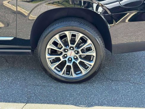 Used 2026 GMC Yukon XL Denali w/ Sun & Power Step Package AWD/4WD image 11