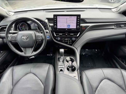 Used 2022 Toyota Camry XSE w/ Navigation Upgrade Package FWD image 20