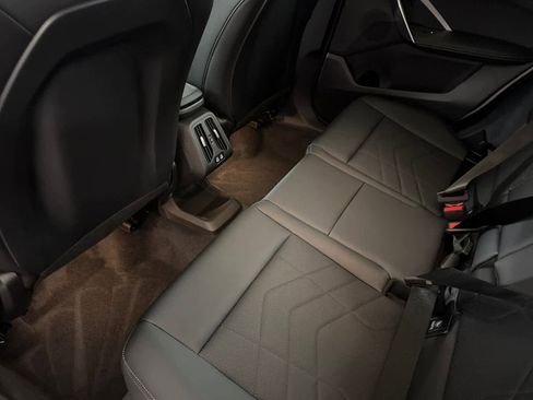 Used 2025 BMW X1 xDrive28i w/ Premium Package image 4