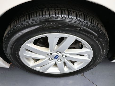 Used 2016 Subaru Impreza 2.0i Premium image 14