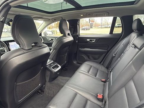 Certified 2025 Volvo V60 B5 Cross Country Plus image 27