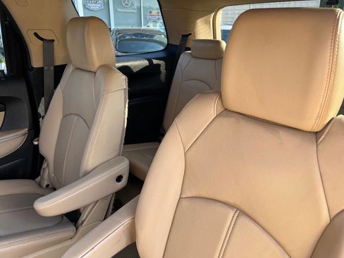 Used 2011 GMC Acadia SLT image 23