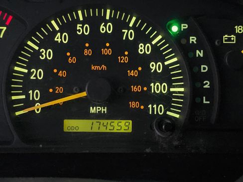 Used 2000 Toyota Tundra Limited image 36