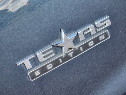 Used 2019 Chevrolet Silverado 1500 LT w/ Texas Edition RWD image 12