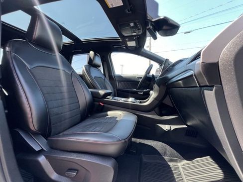 Used 2024 Ford Edge ST-Line image 15