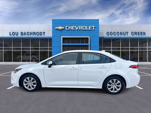 Used 2024 Toyota Corolla LE FWD image 5