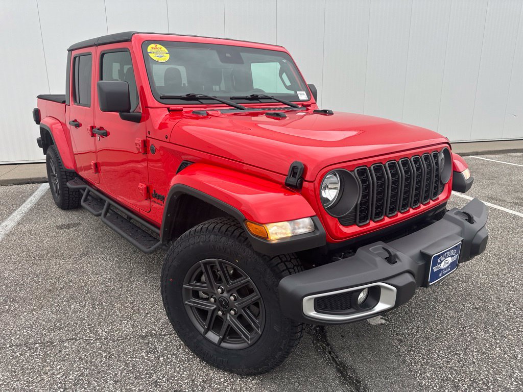 Used 2024 Jeep Gladiator Sport AWD/4WD image 10