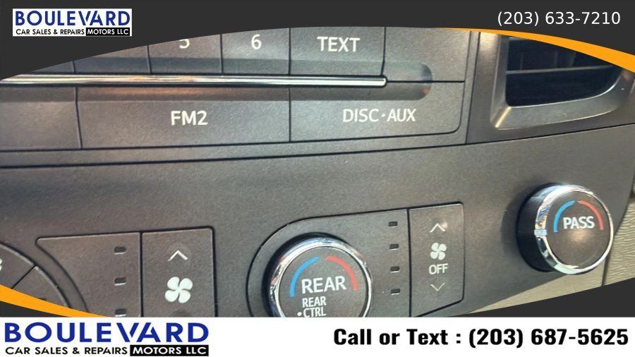 Used 2011 Toyota Sienna FWD image 21