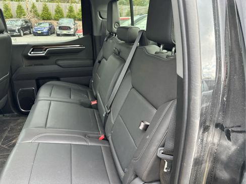 Used 2022 Chevrolet Silverado 1500 RST w/ Rally Edition image 7