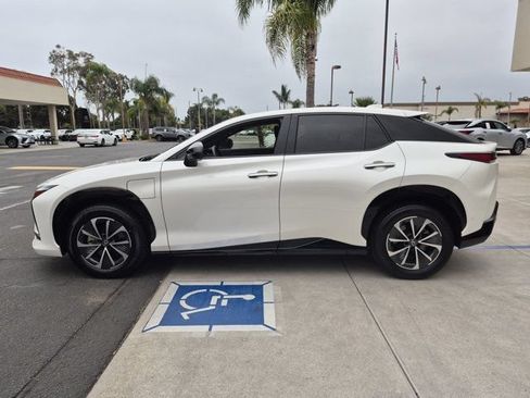Used 2023 Lexus RZ 450e Premium w/ Technology Package AWD/4WD image 8