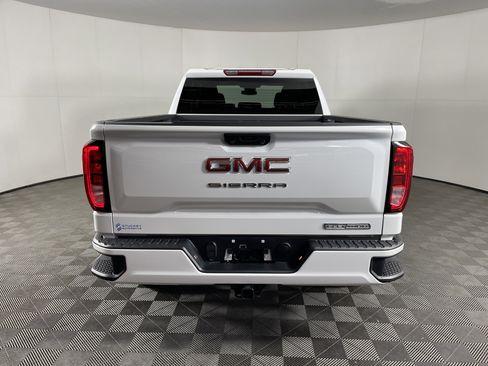 Used 2025 GMC Sierra 1500 Elevation image 4