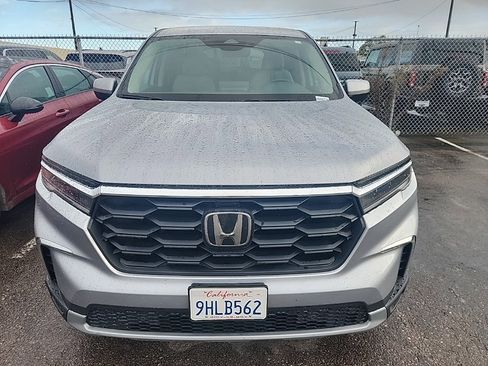 Used 2023 Honda Pilot EX-L image 2