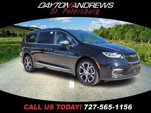 New 2026 Chrysler Pacifica Pinnacle image 1