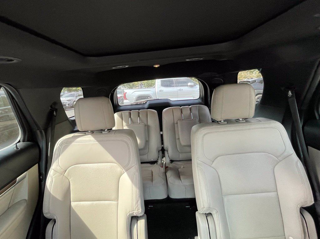 Used 2018 Ford Explorer Limited w/ Equipment Group 301A FWD image 28