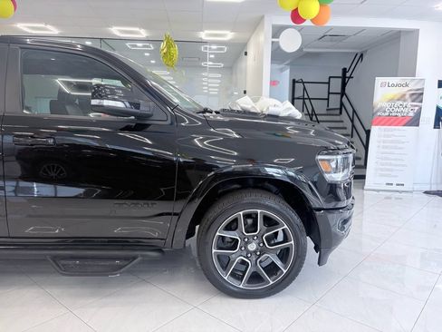 Used 2019 RAM 1500 Laramie AWD/4WD image 9
