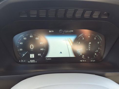 Used 2016 Volvo XC90 T6 Momentum w/ Momentum Plus Package image 15