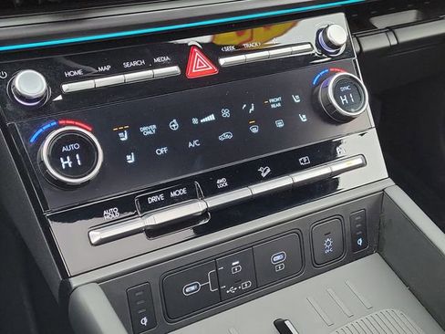 Used 2025 Hyundai Santa Fe Calligraphy image 31
