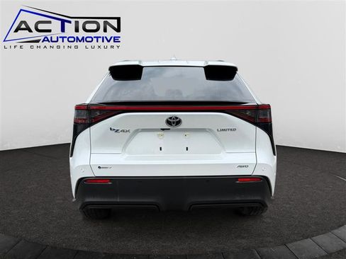 Used 2024 Toyota bZ4X AWD image 7