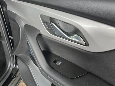 Used 2025 Chevrolet Blazer LT FWD image 28