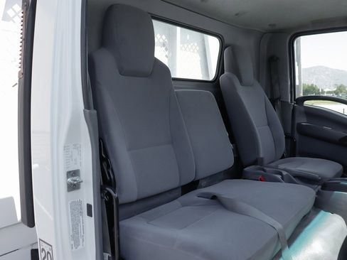 Used 2019 Isuzu NPR image 25