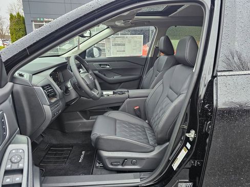 New 2026 Nissan Rogue Platinum AWD/4WD image 17