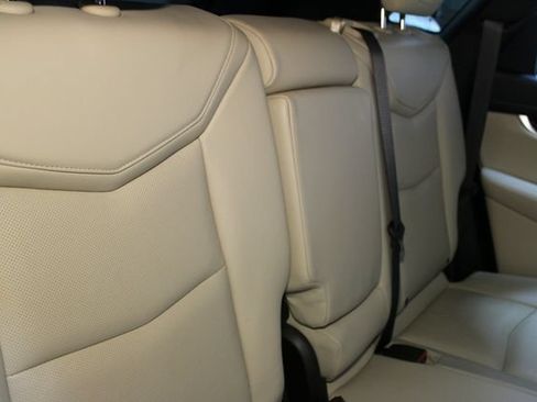 Used 2017 Cadillac XT5 Luxury w/ Driver Awareness Package FWD image 14
