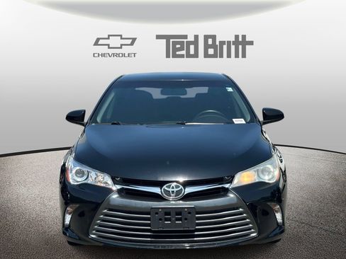 Used 2017 Toyota Camry LE FWD image 2