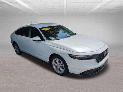 Used 2023 Honda Accord LX image 15