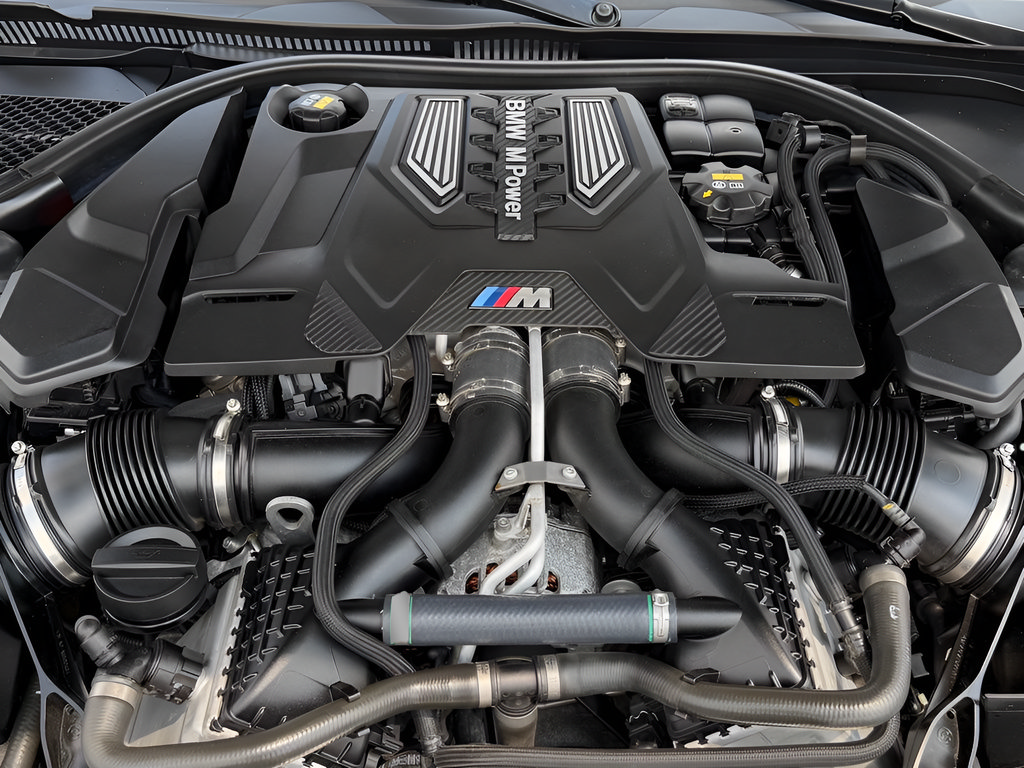 Used 2020 BMW M8 Convertible w/ M Carbon Exterior Package AWD/4WD image 27