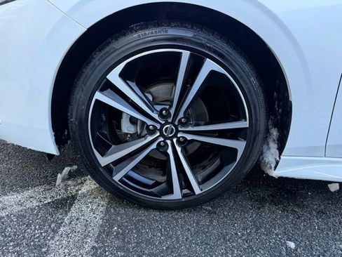 Certified 2021 Nissan Sentra SR image 11