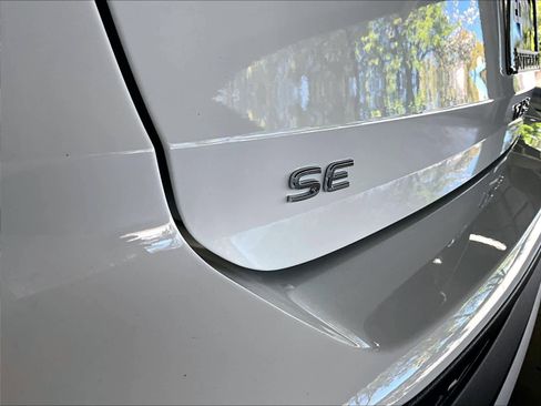 New 2026 Volkswagen Taos SE AWD/4WD image 26