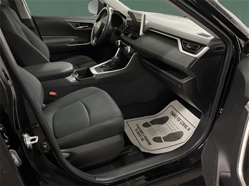 Used 2024 Toyota RAV4 XLE image 15